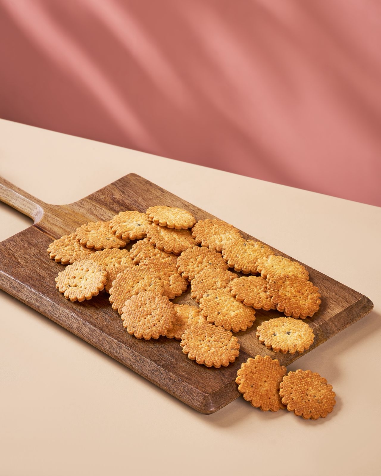 Eggless Garlic Parmesan Crackers
