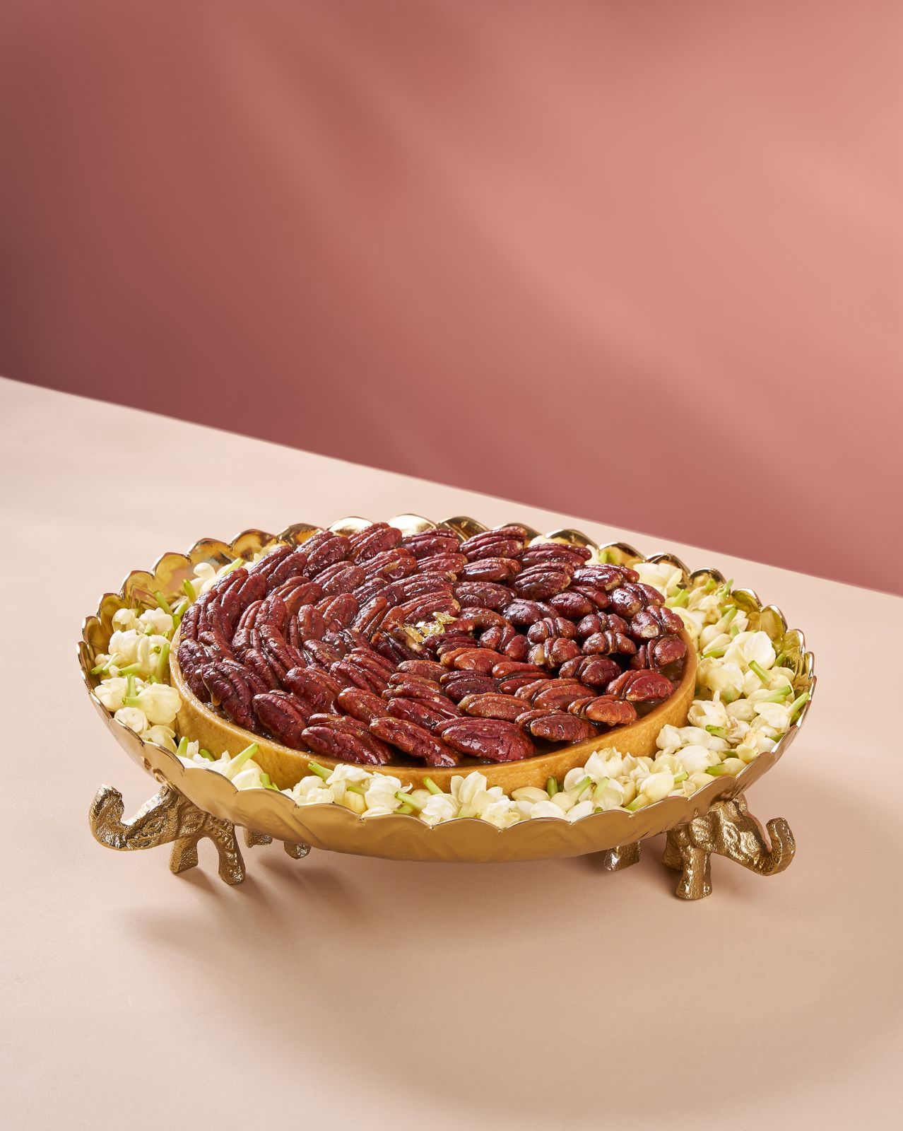 Eggless Signature Urli Hamper