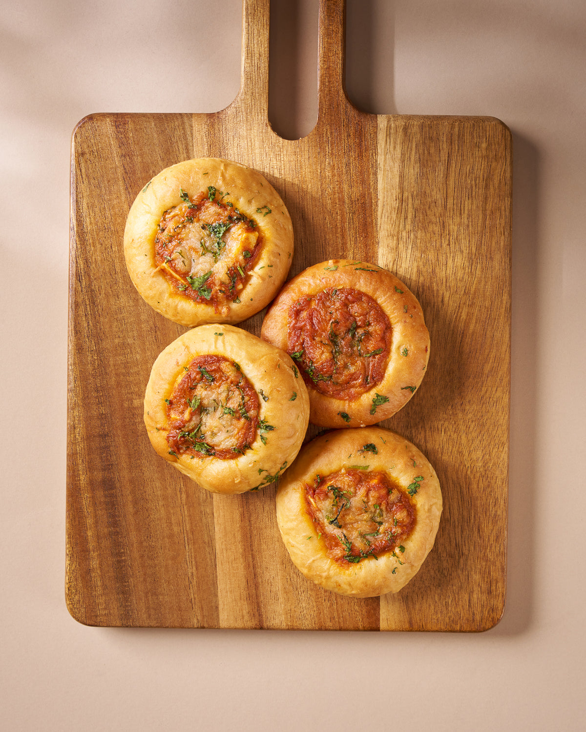 Eggless Paneer Makhani Garlic Bread