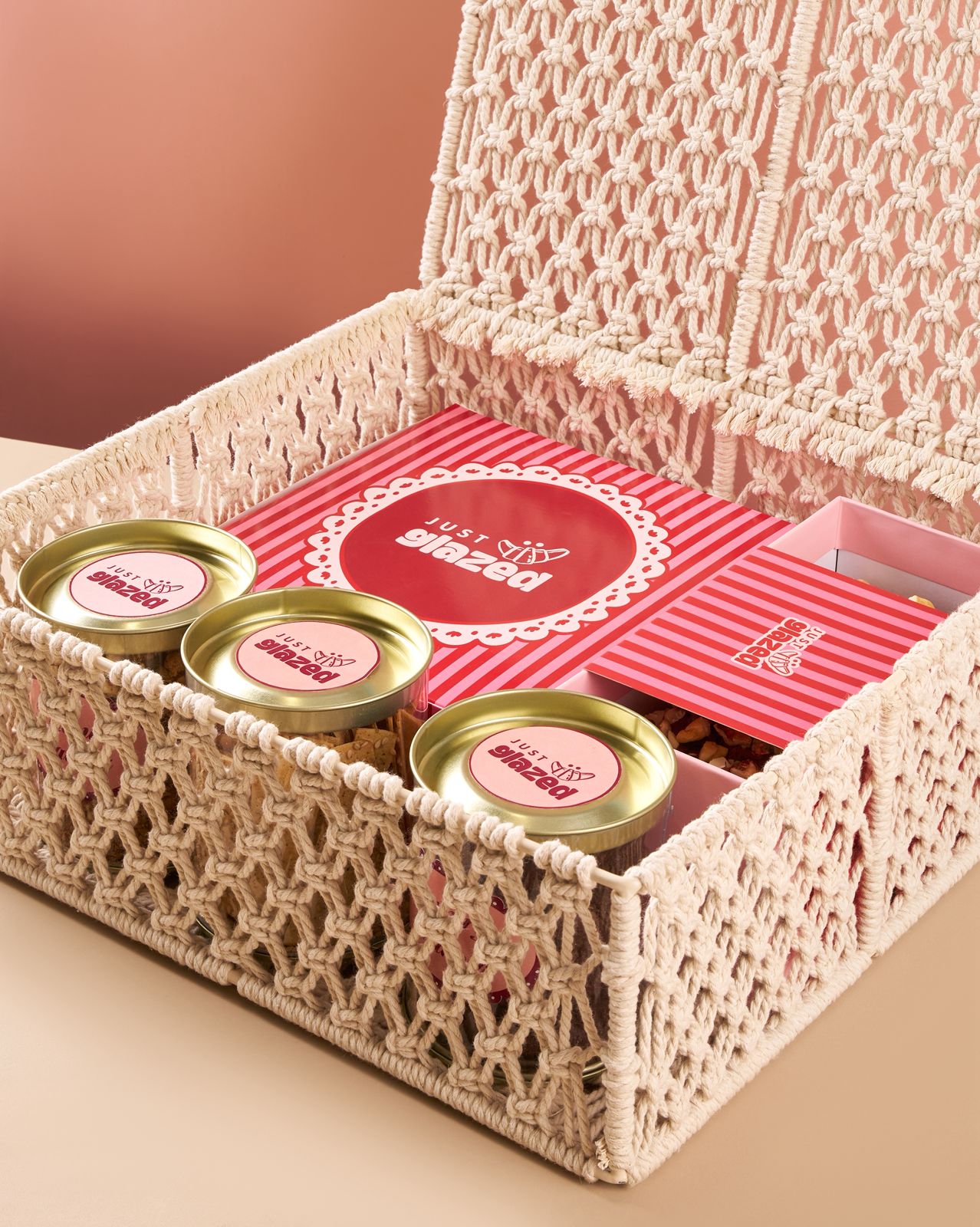 Eggless Macramé Hamper